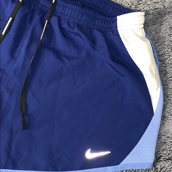 Nike women’s running shorts - Picture 3 of 3